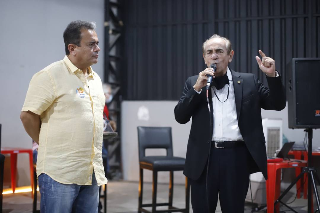 Deputado Henrique Pires e o senador Marcelo Castro durante reunião